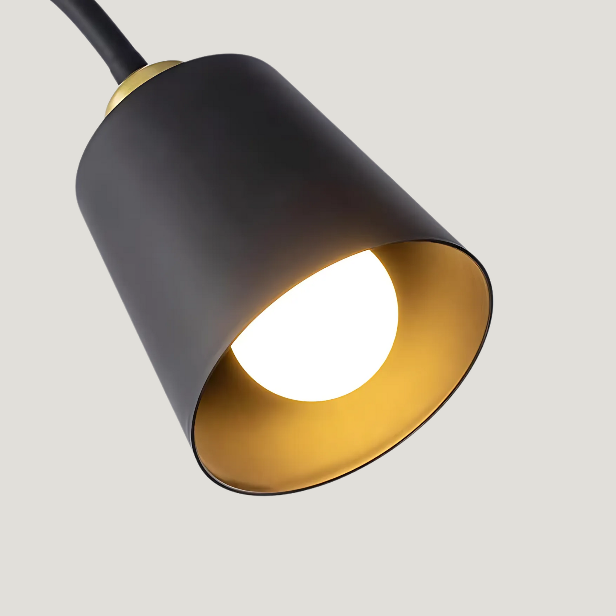 Éclairage directionnel ajustable pour salon et coin lecture