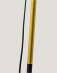 Lampadaire en métal noir et doré minimaliste